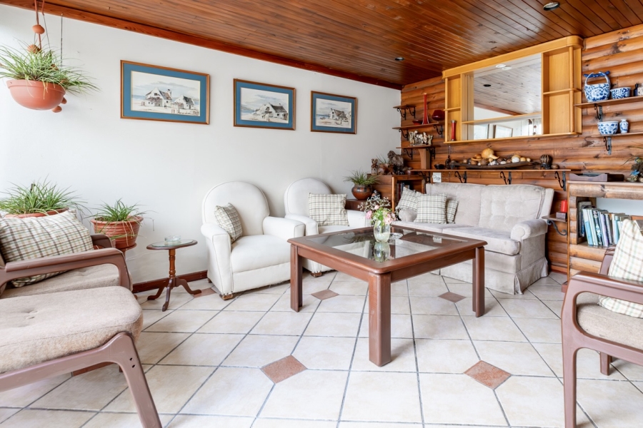 2 Bedroom Property for Sale in King George Park Western Cape